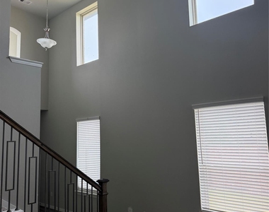 15703 Cairnwell Bend Drive - Photo Thumbnail 3