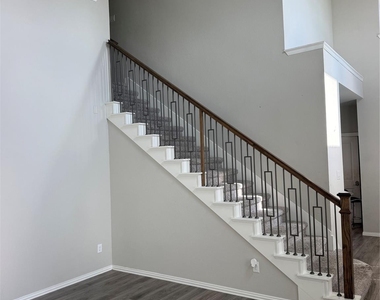 15703 Cairnwell Bend Drive - Photo Thumbnail 2