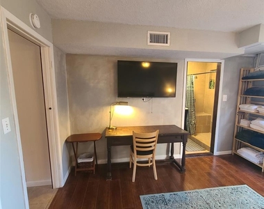 1849 Marshall Street - Photo Thumbnail 17