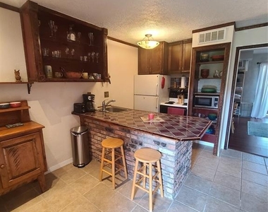 1849 Marshall Street - Photo Thumbnail 4