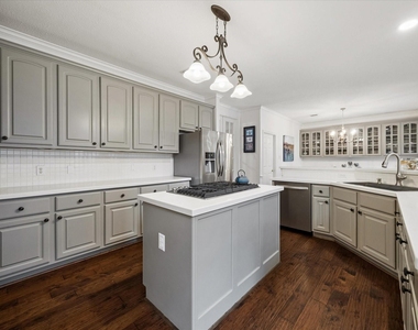 1507 Kennebeck Place - Photo Thumbnail 9