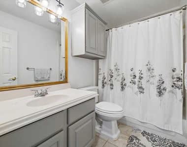 1507 Kennebeck Place - Photo Thumbnail 19