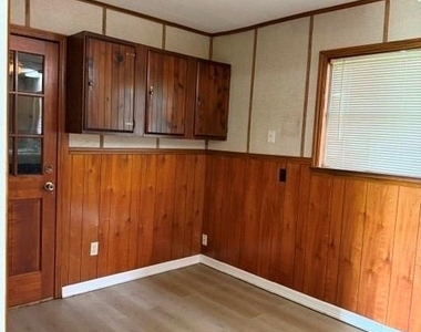 2524 Central Boulevard - Photo Thumbnail 5