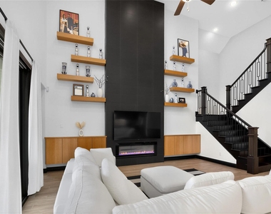 10514 Morning Oaks Drive - Photo Thumbnail 16