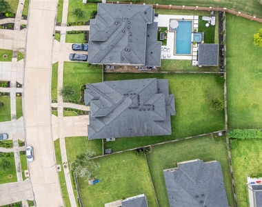 10514 Morning Oaks Drive - Photo Thumbnail 46