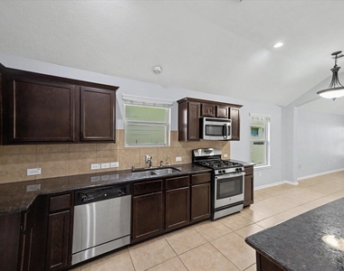 21826 Saragosa Pond Lane - Photo Thumbnail 10