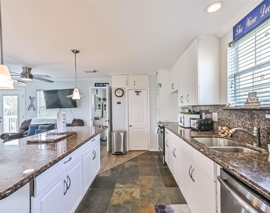 3917 3rd Street - Photo Thumbnail 8