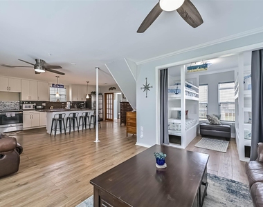 3917 3rd Street - Photo Thumbnail 16