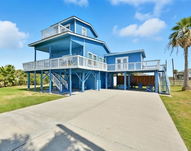 3917 3rd Street - Photo Thumbnail 2