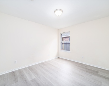 7111 Cornflower Lane - Photo Thumbnail 17
