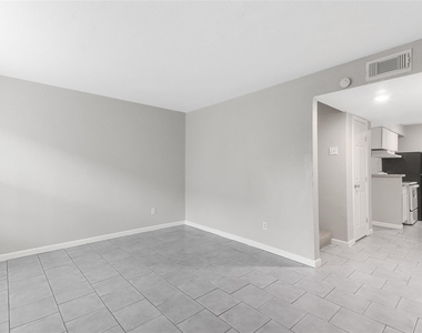 1701 Upland Drive - Photo Thumbnail 3