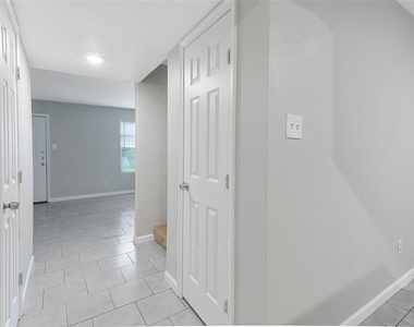 1701 Upland Drive - Photo Thumbnail 4