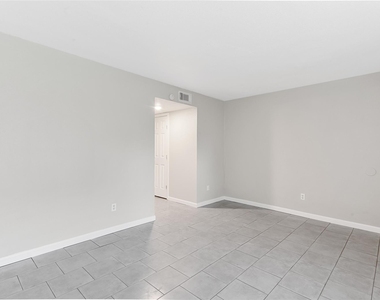 1701 Upland Drive - Photo Thumbnail 9