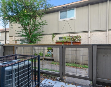 1701 Upland Drive - Photo Thumbnail 17