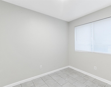 1701 Upland Drive - Photo Thumbnail 8