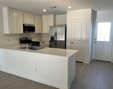 2619 Rain Quail Court - Photo Thumbnail 20