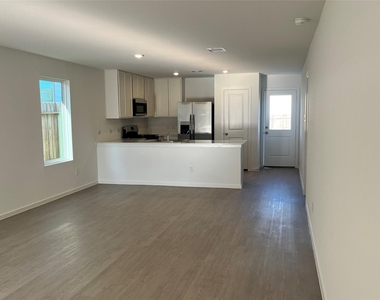 2619 Rain Quail Court - Photo Thumbnail 19