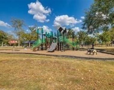 2619 Rain Quail Court - Photo Thumbnail 11
