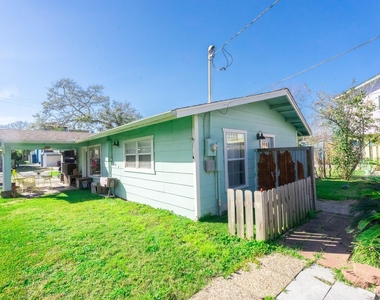 529 E Shore Drive - Photo Thumbnail 2