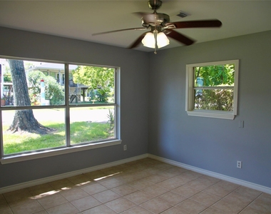 529 E Shore Drive - Photo Thumbnail 13