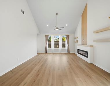 29821 Ellwood Lane - Photo Thumbnail 12