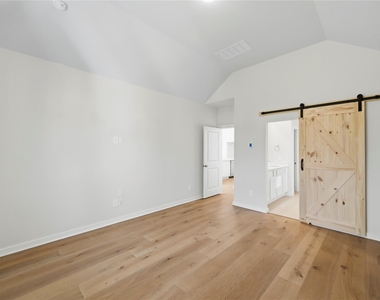 29821 Ellwood Lane - Photo Thumbnail 16