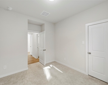 29821 Ellwood Lane - Photo Thumbnail 3
