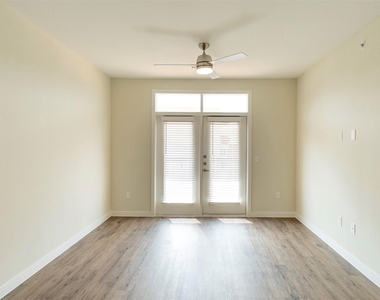 800 N Fm 3083 Rd W - Photo Thumbnail 4