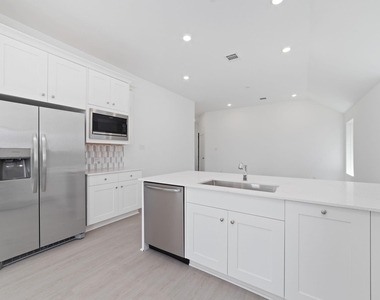 27619 Seascape Village Drive - Photo Thumbnail 14