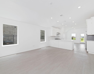 27619 Seascape Village Drive - Photo Thumbnail 11