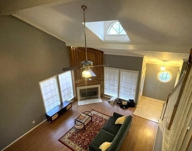 16427 Dunmoor Drive - Photo Thumbnail 6