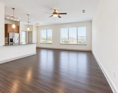 2111 Westheimer Rd Road - Photo Thumbnail 1