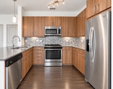2111 Westheimer Rd Road - Photo Thumbnail 3