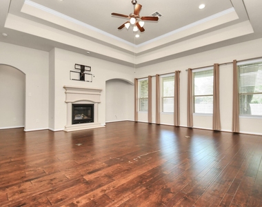 1122 Boxwood Place - Photo Thumbnail 23