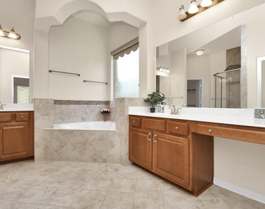 1122 Boxwood Place - Photo Thumbnail 37