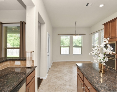 1122 Boxwood Place - Photo Thumbnail 26