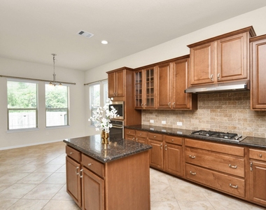 1122 Boxwood Place - Photo Thumbnail 25