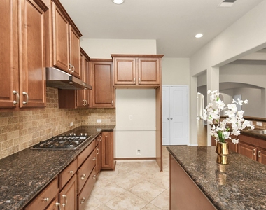1122 Boxwood Place - Photo Thumbnail 29