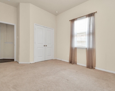 1122 Boxwood Place - Photo Thumbnail 15