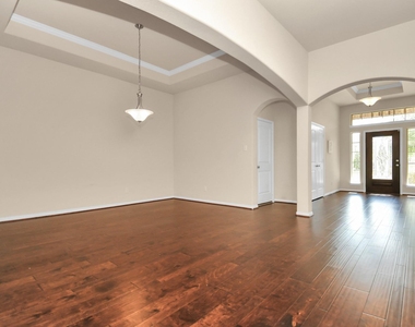 1122 Boxwood Place - Photo Thumbnail 19