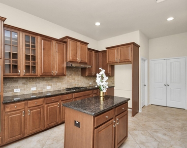 1122 Boxwood Place - Photo Thumbnail 27