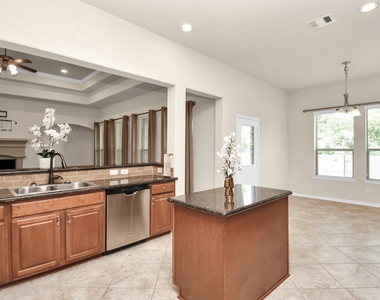 1122 Boxwood Place - Photo Thumbnail 31