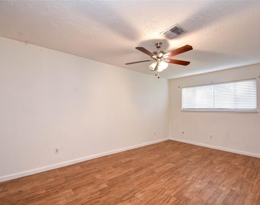 9510 Huntington Way Drive - Photo Thumbnail 22