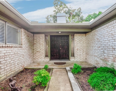 9510 Huntington Way Drive - Photo Thumbnail 5