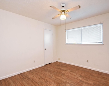 9510 Huntington Way Drive - Photo Thumbnail 20