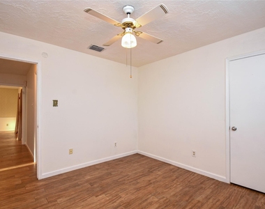9510 Huntington Way Drive - Photo Thumbnail 21