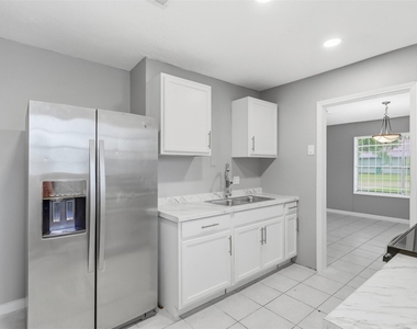 2101 Flynn Drive - Photo Thumbnail 4