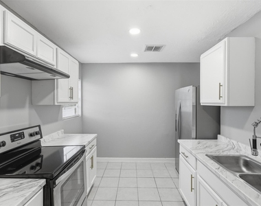 2101 Flynn Drive - Photo Thumbnail 3