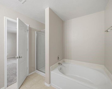 618 Enchanted Springs Drive - Photo Thumbnail 13