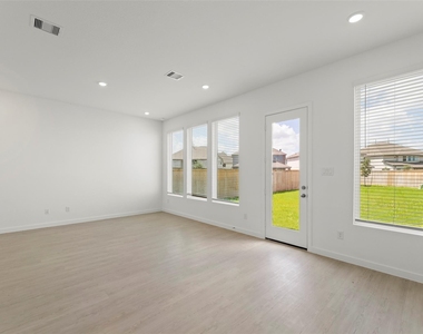 12523 Alligator Lake Court - Photo Thumbnail 8